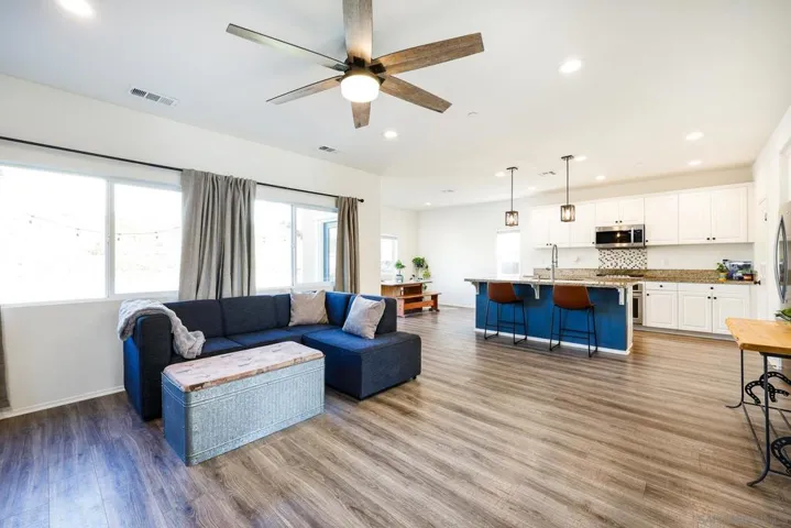 310 Falabella Ln, Fallbrook, California 92028