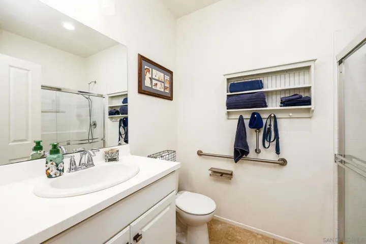 310 Falabella Ln, Fallbrook, California 92028