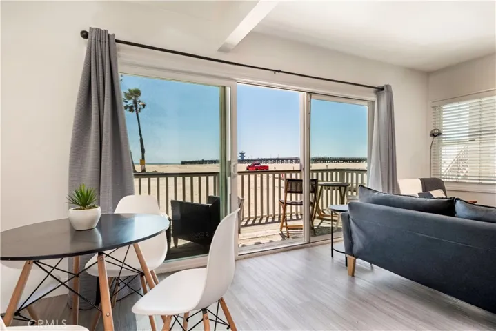 1003 Seal, Seal Beach, California 90740