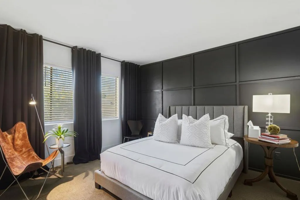 Guest bedroom