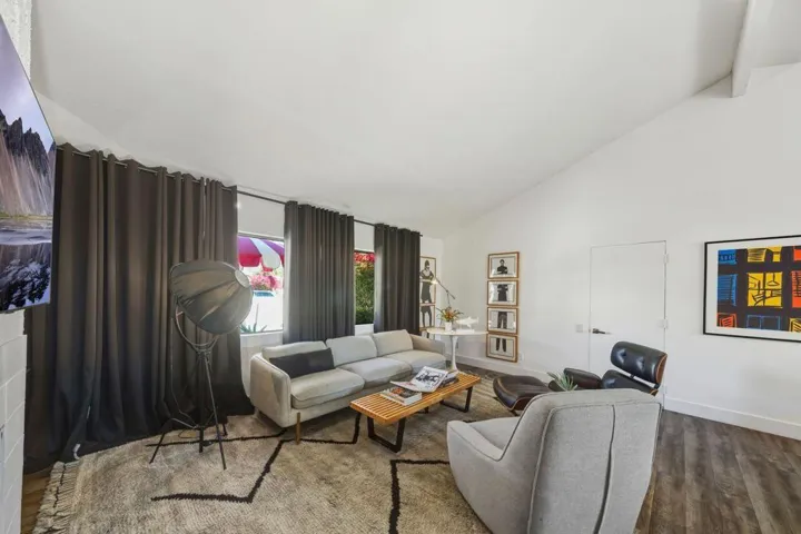Living room 1