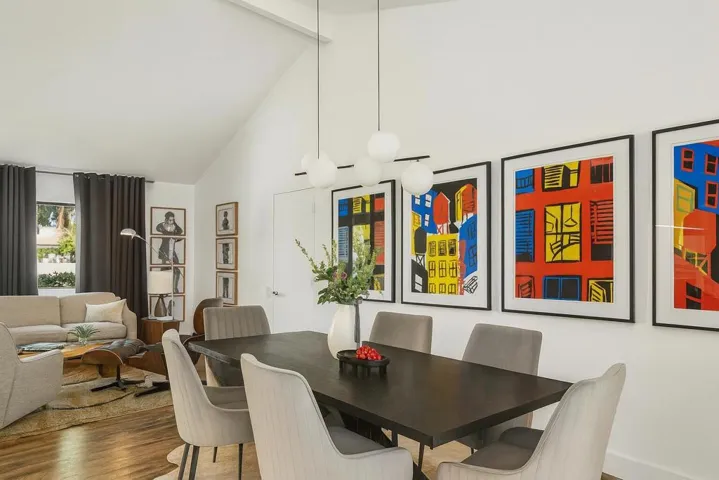 AI dining table photo
