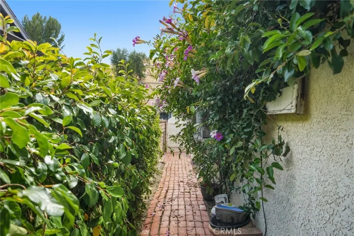 32146 Green Hill Drive, Castaic, California 91384
