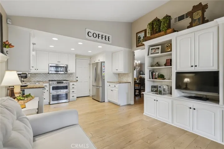 32146 Green Hill Drive, Castaic, California 91384