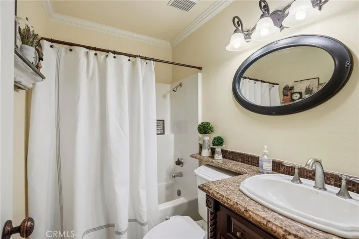 32146 Green Hill Drive, Castaic, California 91384