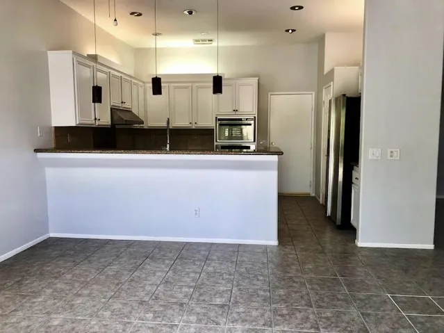 Kitchen-Dining Area