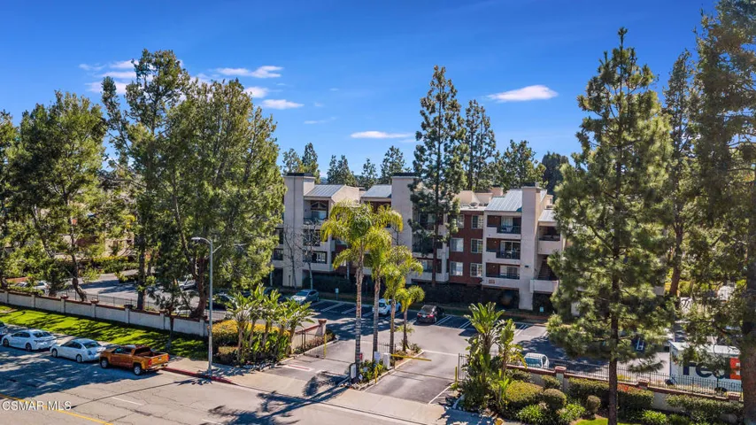 5535 Canoga Avenue - AMENITIES HSHPROD (