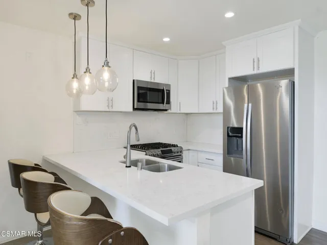 5535 Canoga Ave #320, Woodland Hills -Hs