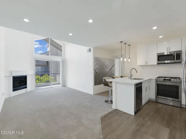5535 Canoga Ave #320, Woodland Hills -Hs