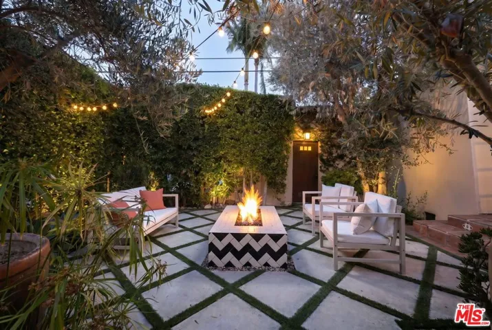 7416 Rosewood Avenue, Los Angeles, California 90036