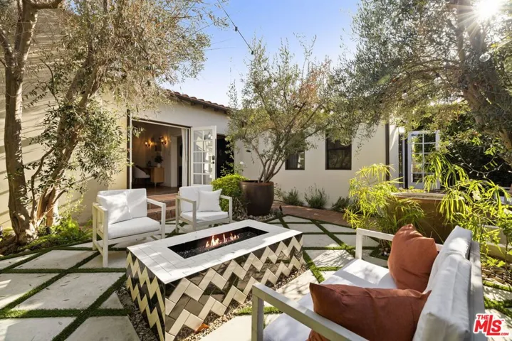 7416 Rosewood Avenue, Los Angeles, California 90036