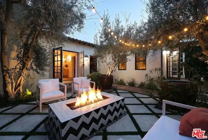 7416 Rosewood Avenue, Los Angeles, California 90036