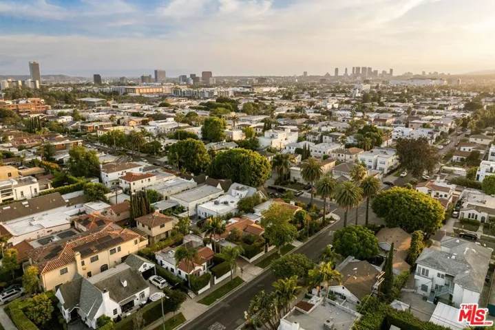 7416 Rosewood Avenue, Los Angeles, California 90036