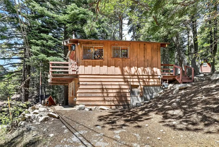 858 Poe Court, Lake Arrowhead, California 92352