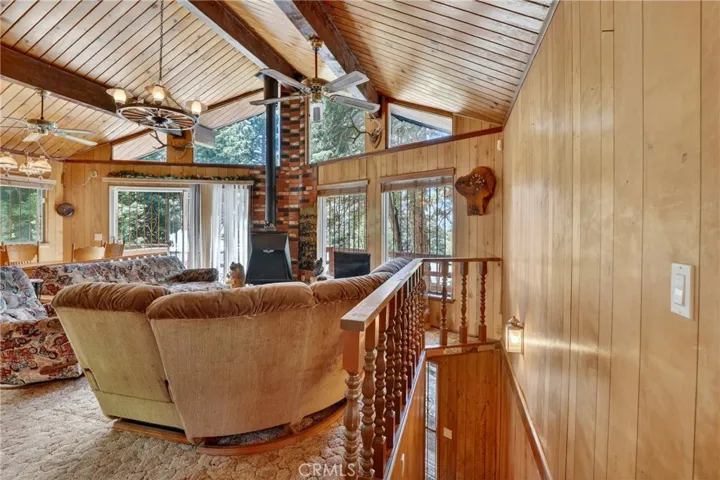 858 Poe Court, Lake Arrowhead, California 92352