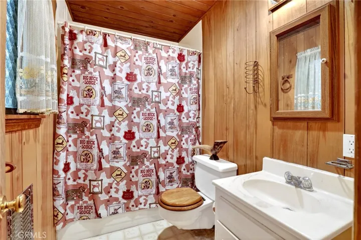 858 Poe Court, Lake Arrowhead, California 92352