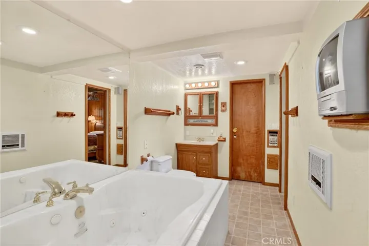 858 Poe Court, Lake Arrowhead, California 92352