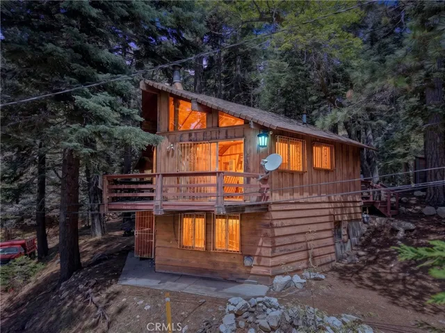 858 Poe Court, Lake Arrowhead, California 92352