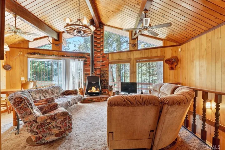 858 Poe Court, Lake Arrowhead, California 92352