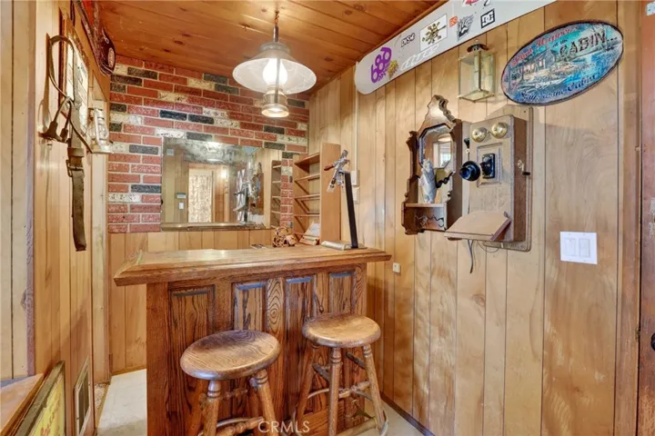 858 Poe Court, Lake Arrowhead, California 92352