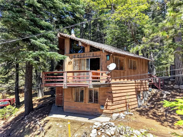 858 Poe Court, Lake Arrowhead, California 92352