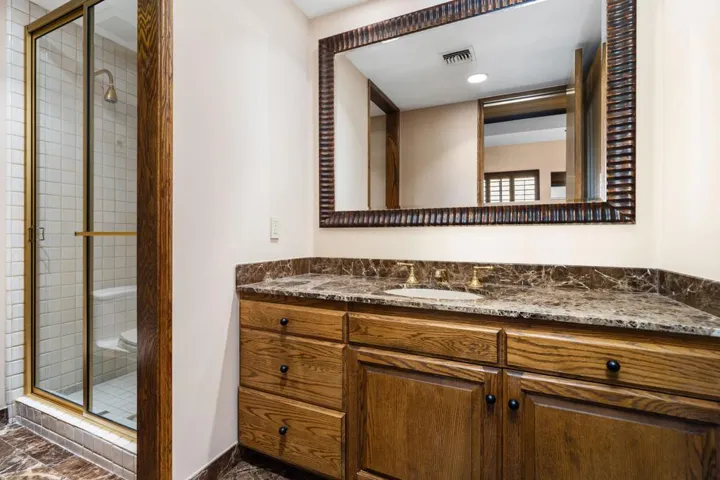 Library/Study Bathroom