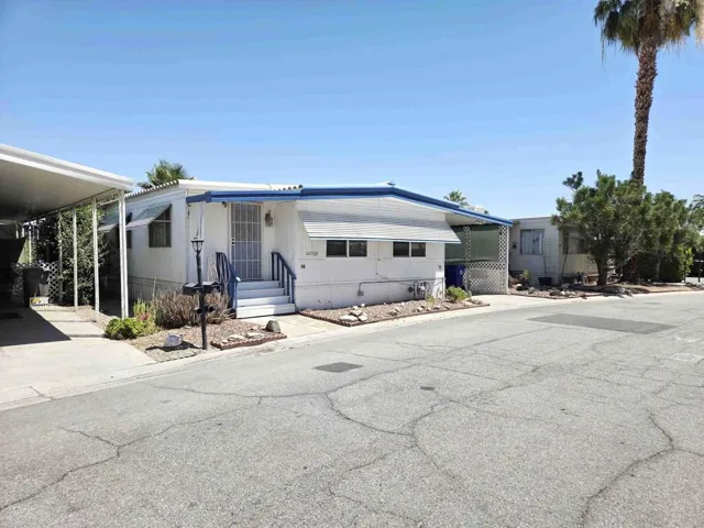 Welcome to 74 Oasis Drive N