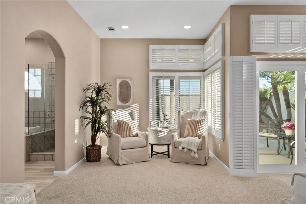 sitting area