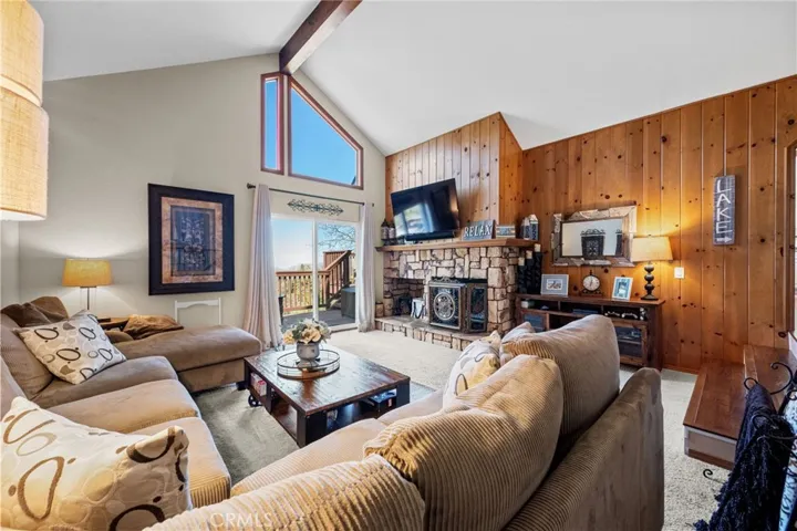 1430 Sequoia, Lake Arrowhead, California 92352