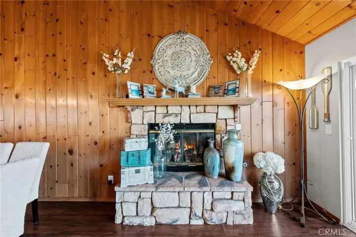 1430 Sequoia, Lake Arrowhead, California 92352