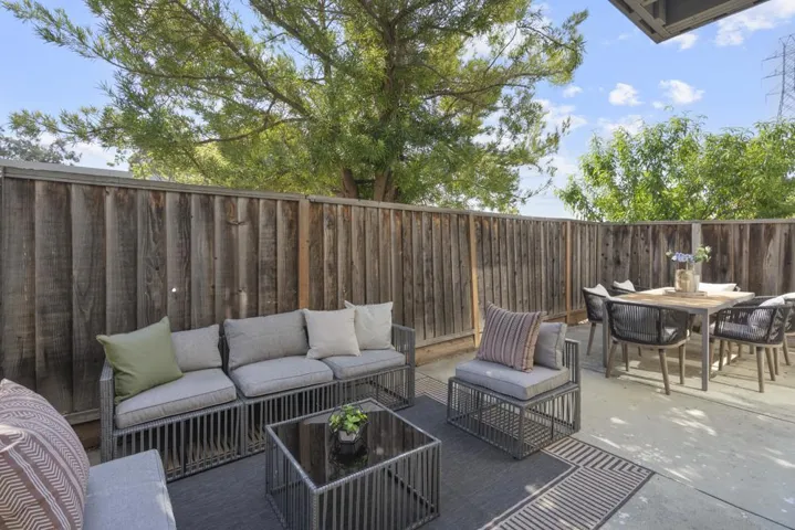 1105 Sprague Lane, Foster City, California 94404