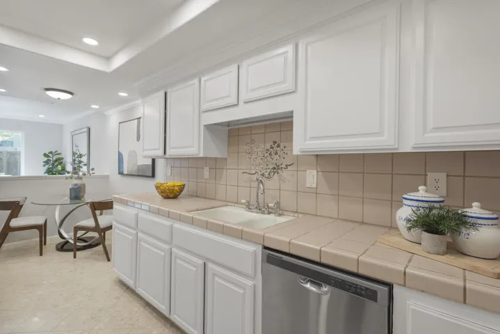 1105 Sprague Lane, Foster City, California 94404