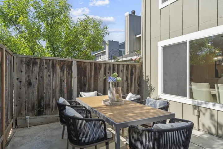 1105 Sprague Lane, Foster City, California 94404