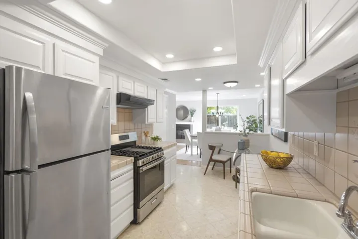 1105 Sprague Lane, Foster City, California 94404