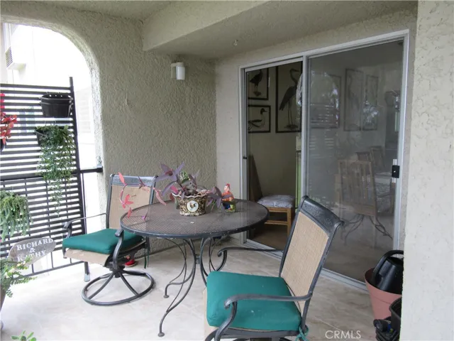 balcony