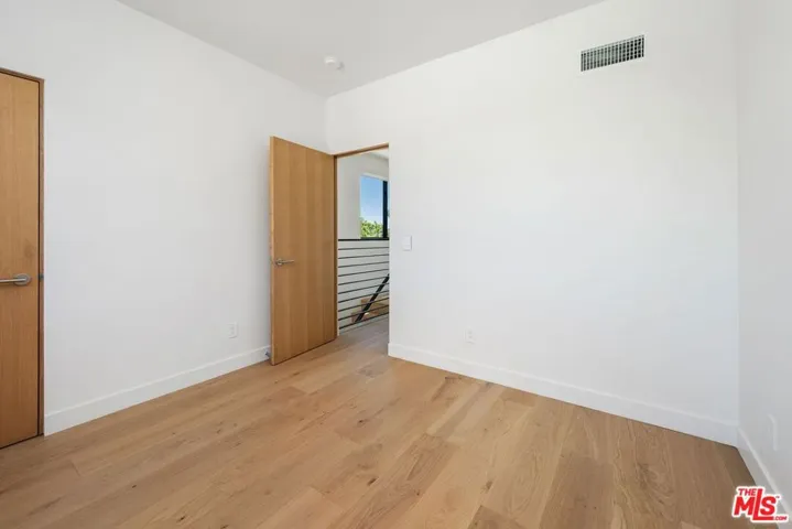 2202 Washington Avenue B, Santa Monica, California 90403