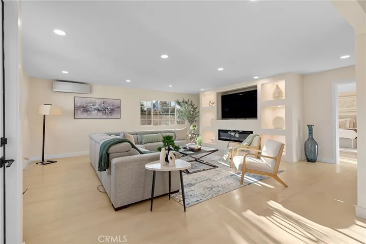1019 N Cambria Place, Anaheim, California 92801