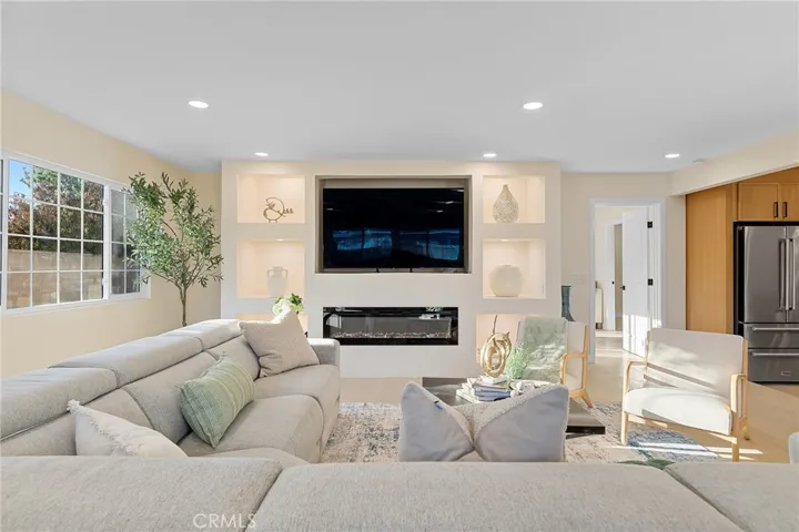 1019 N Cambria Place, Anaheim, California 92801