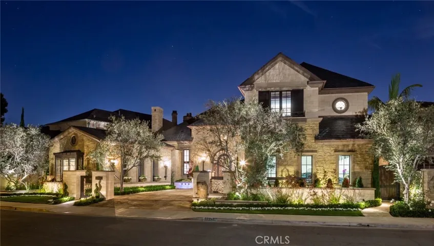 22791 Tindaya, Mission Viejo, California 92692