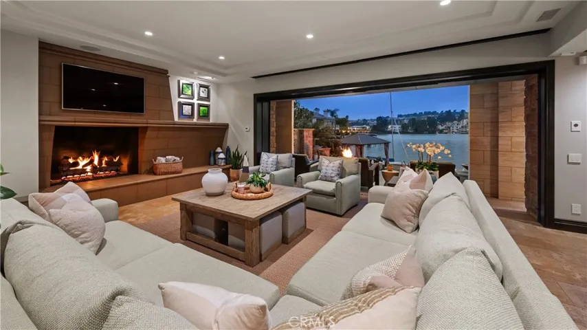 22791 Tindaya, Mission Viejo, California 92692