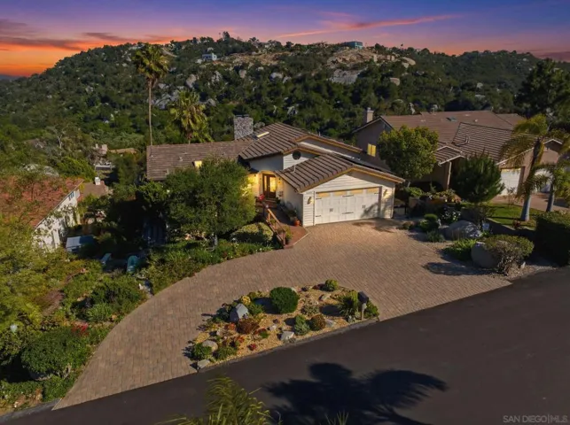 https://zimg.paragon.ice.com/ParagonImages/Property/PA/SDMLS/260011857/66/533/400/470edf3421be195a41399b5a6f11b7d4/3/c09b8293d9c8b34af4bc9040ec0c8f54/260011857-90a358a2-4357-4143-8ae0-a5fc11b9d500.JPG