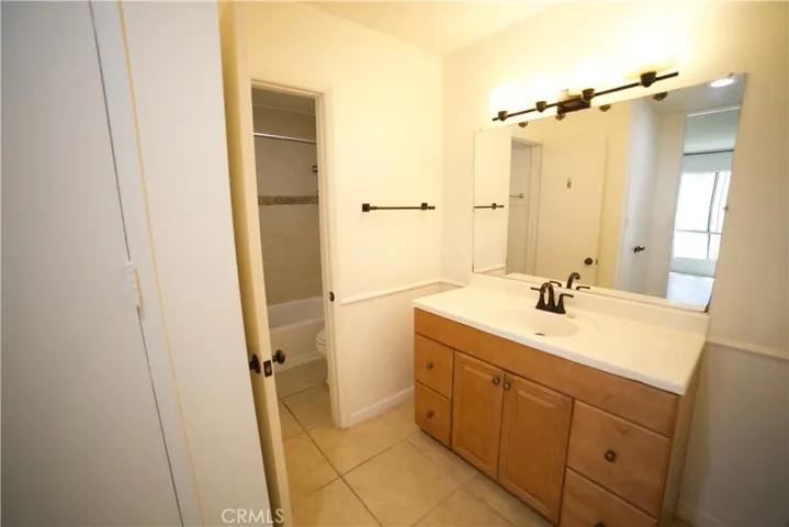 6050 Canterbury Drive F108, Culver City, California 90230