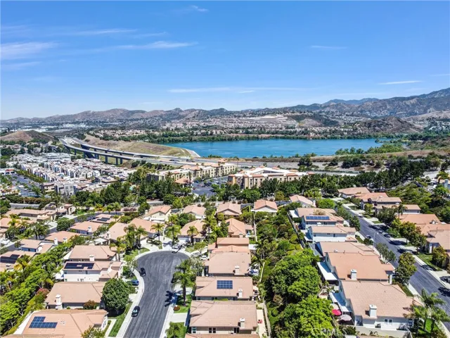 Lake Mission Viejo to the West