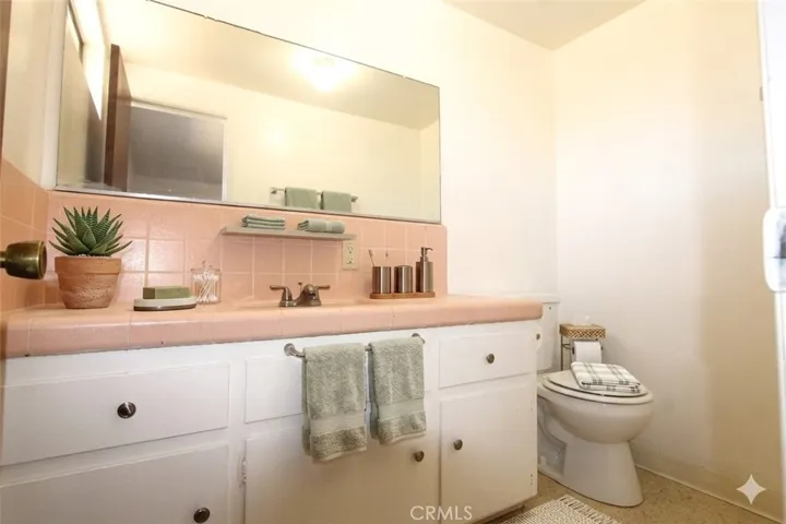 Bathroom #1 Virtual Staging