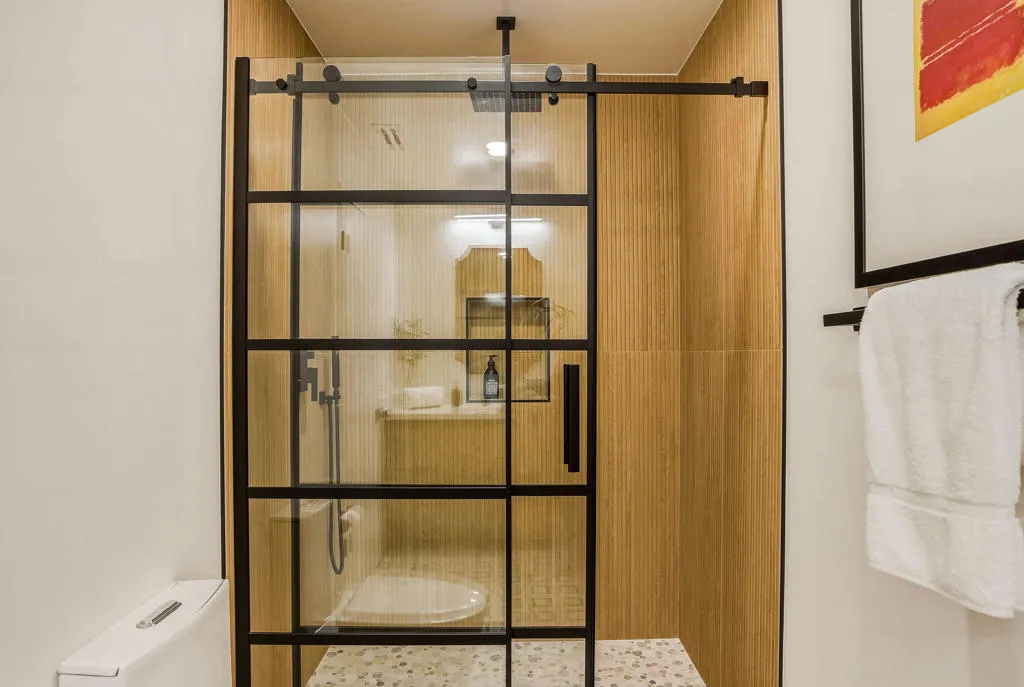 Guest Bath 2