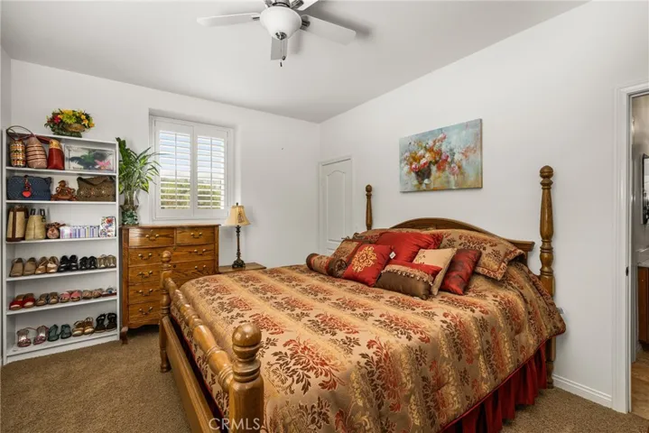 Upstairs Corner Bedroom facing Frontyard.
