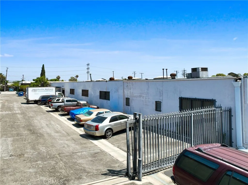 Aerial side parking