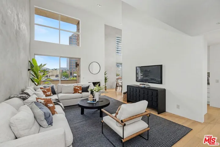 1271 Granville Avenue 401, Los Angeles, California 90025