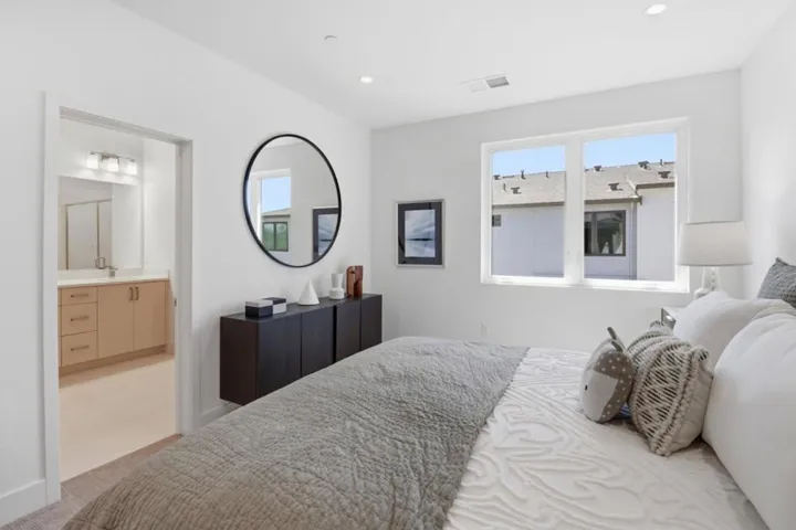 1107 Juana Court, Palo Alto, California 94303