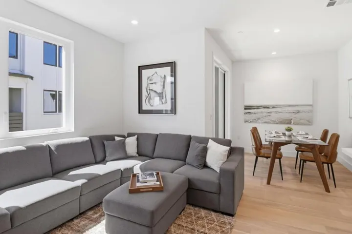 1107 Juana Court, Palo Alto, California 94303